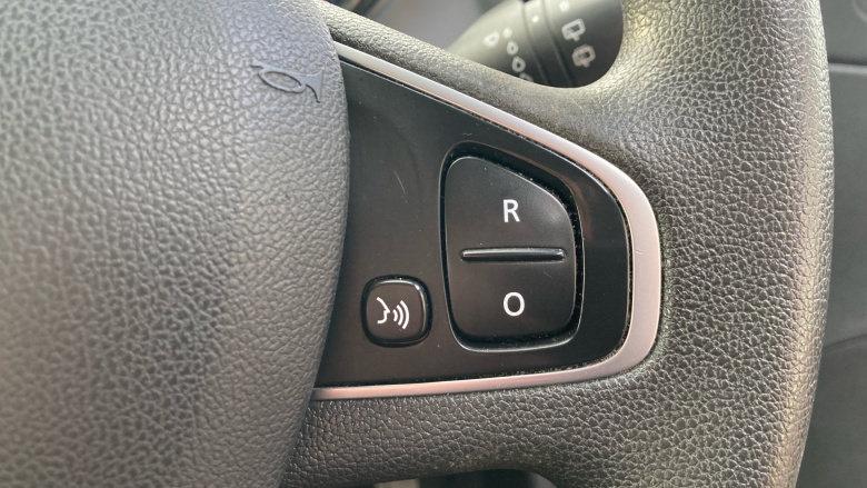 Renault Captur 0.9 TCE 90 Play 5dr Petrol Hatchback